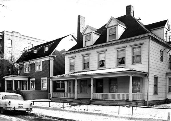 Rehabilitated_properties_on_East_90th_St_in_1964